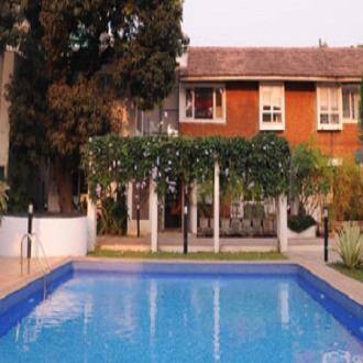 Luxury Holiday Villa In Candolim, Goa 2
